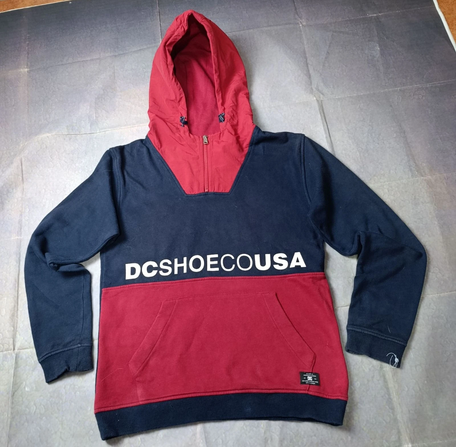 DC Shoes Sudadera con Capucha para Hombre Talla S - Camiseta de Deporte Azul Marino/Rojo con Media Cremallera